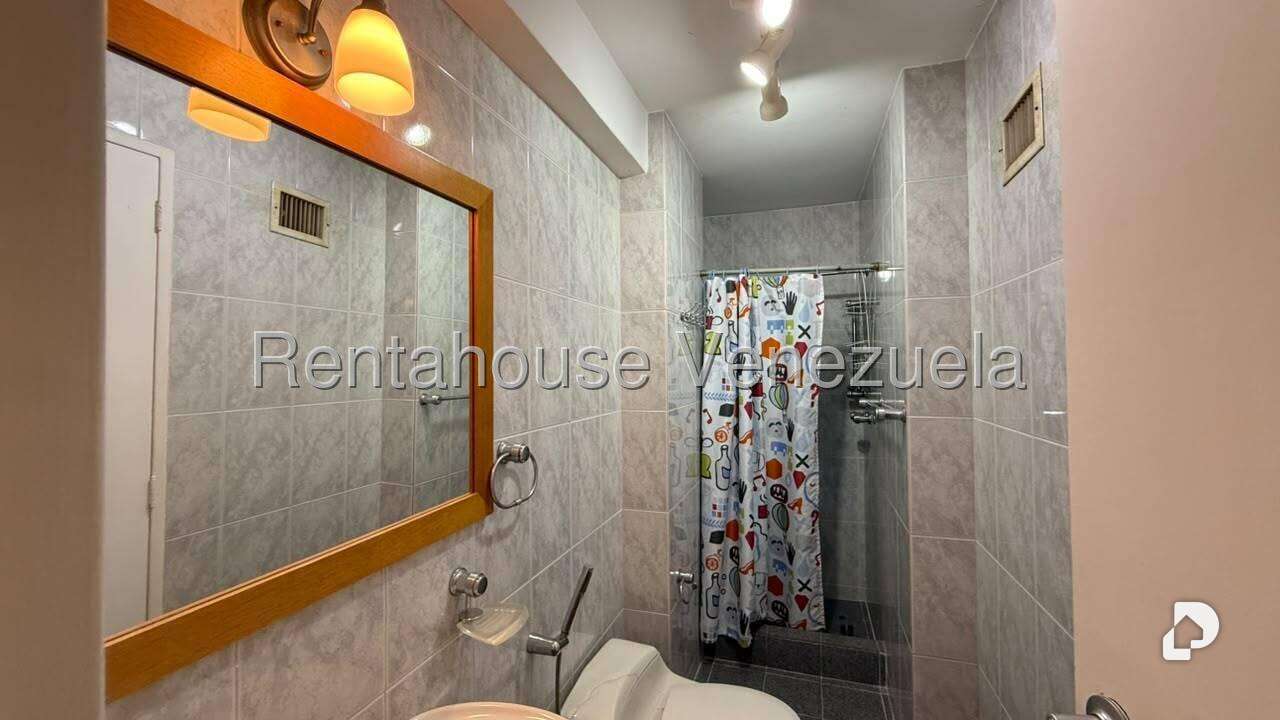 Apartamento en Santa Marta, Caracas – 11