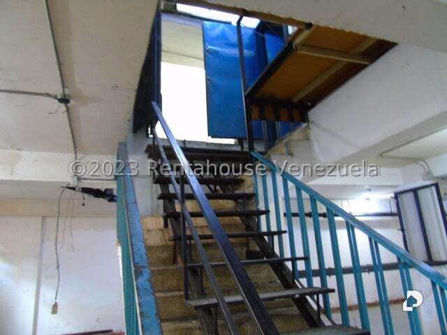 Local comercial en Parroquia La Candelaria, Caracas – 20