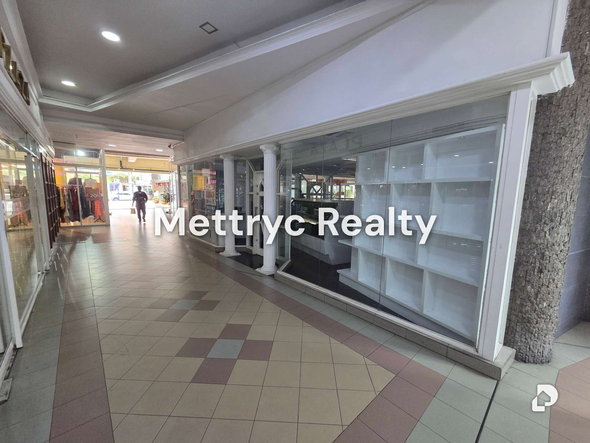 Local comercial en Prebo, Valencia – 2