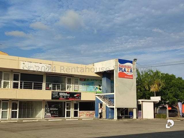 Local comercial en Los Guayos – 2