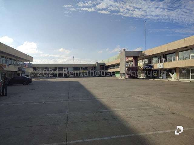 Local comercial en Los Guayos – 5