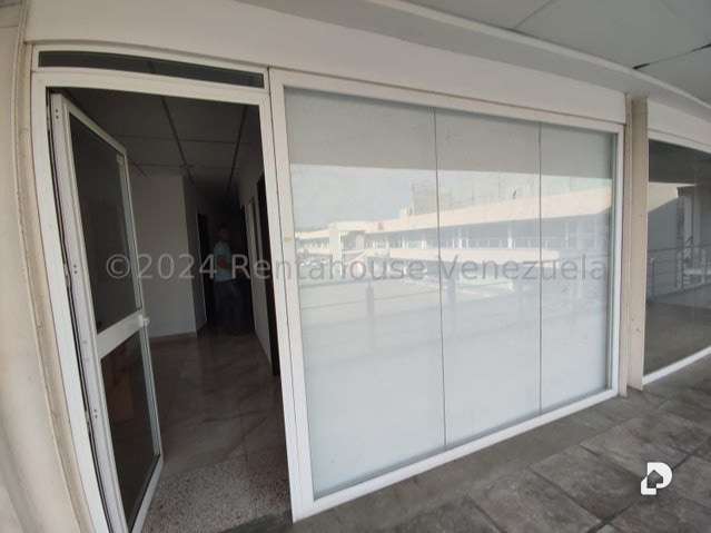 Local comercial en Los Guayos – 6