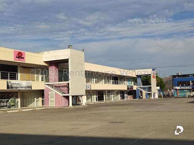 Local comercial en Los Guayos – 3