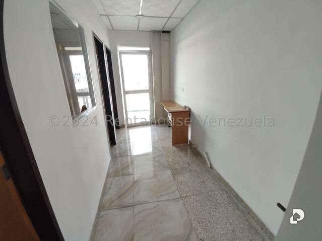 Local comercial en Los Guayos – 7