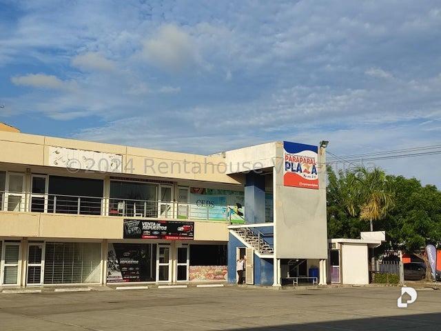 Local comercial en Los Guayos – 2