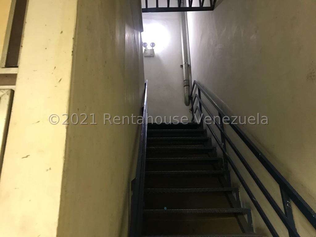Local comercial en Parroquia La Candelaria, Caracas