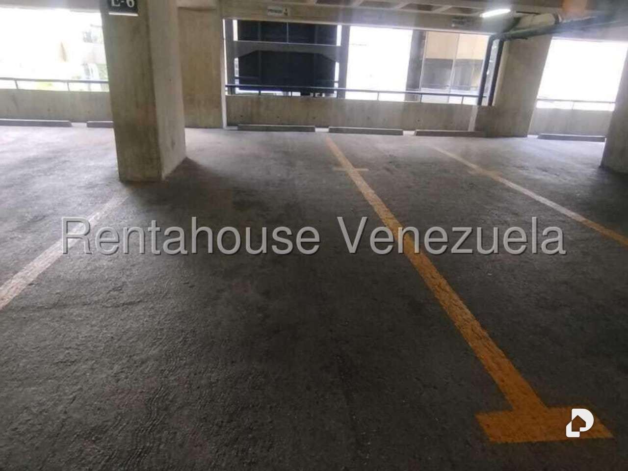 Oficina en Las Mercedes, Caracas – 13