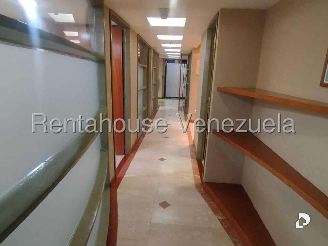 Oficina en Las Mercedes, Caracas – 8