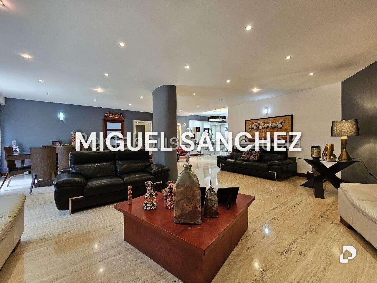 Casa en Prados Del Este, Caracas – 9
