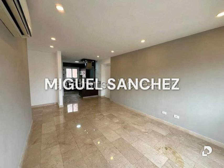 Apartamento en El Rosal, Caracas – 2