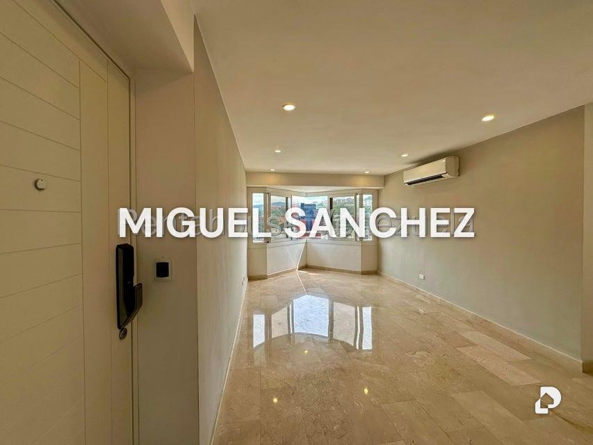 Apartamento en El Rosal, Caracas – 4