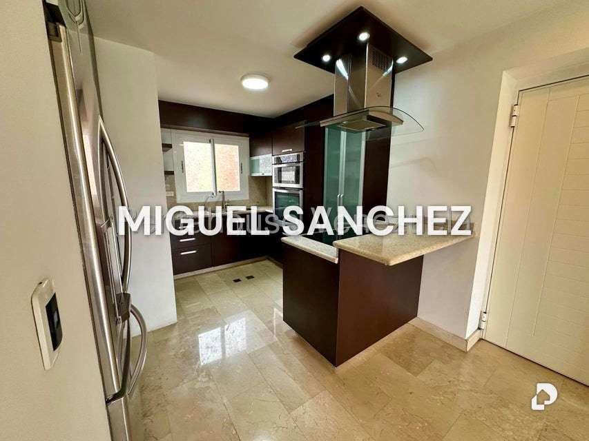 Apartamento en El Rosal, Caracas – 9