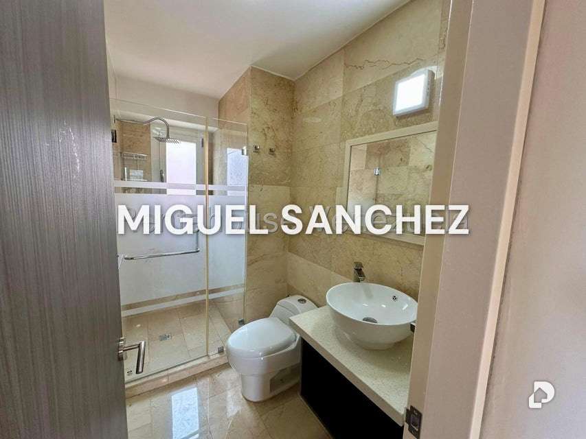 Apartamento en El Rosal, Caracas – 14