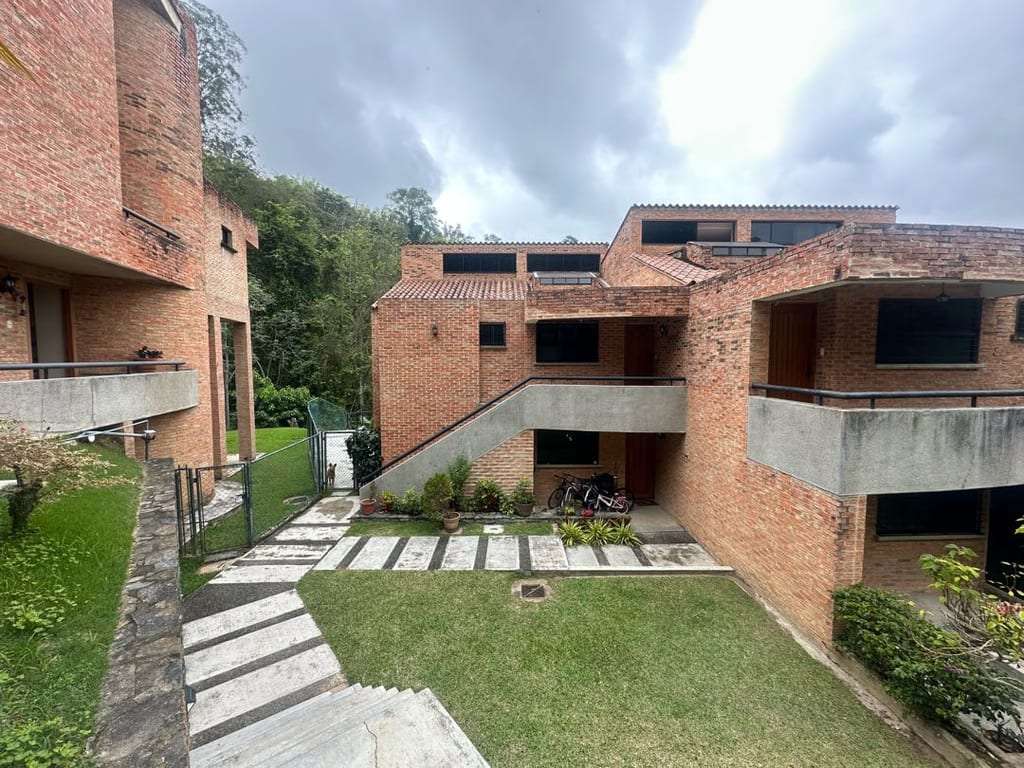 Apartamento en Oripoto, Caracas - 1
