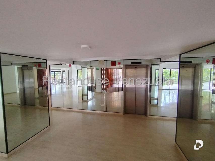 Apartamento en Colinas de Valle Arriba, Caracas – 9