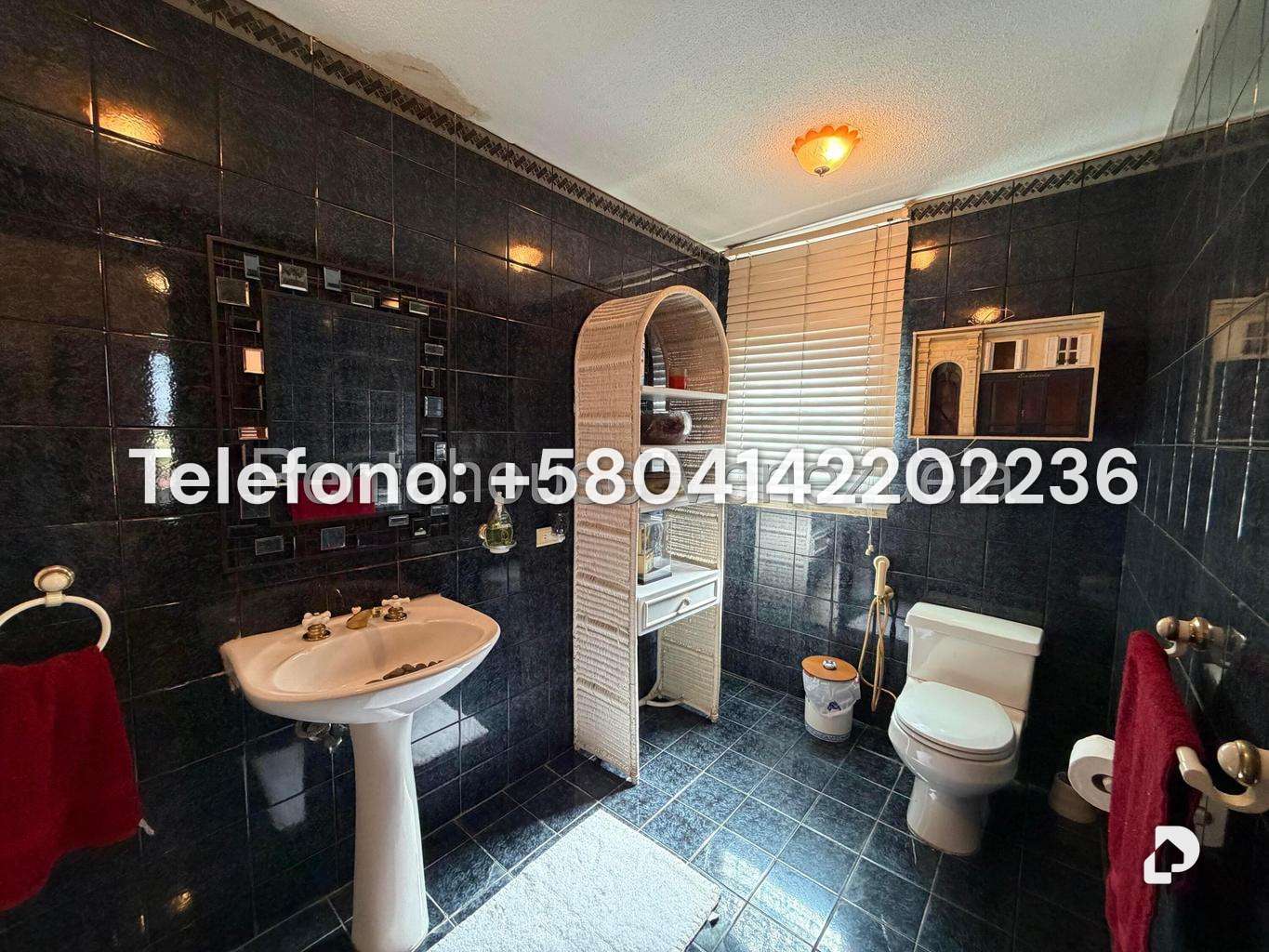 Casa en Prados del Este, Caracas – 36