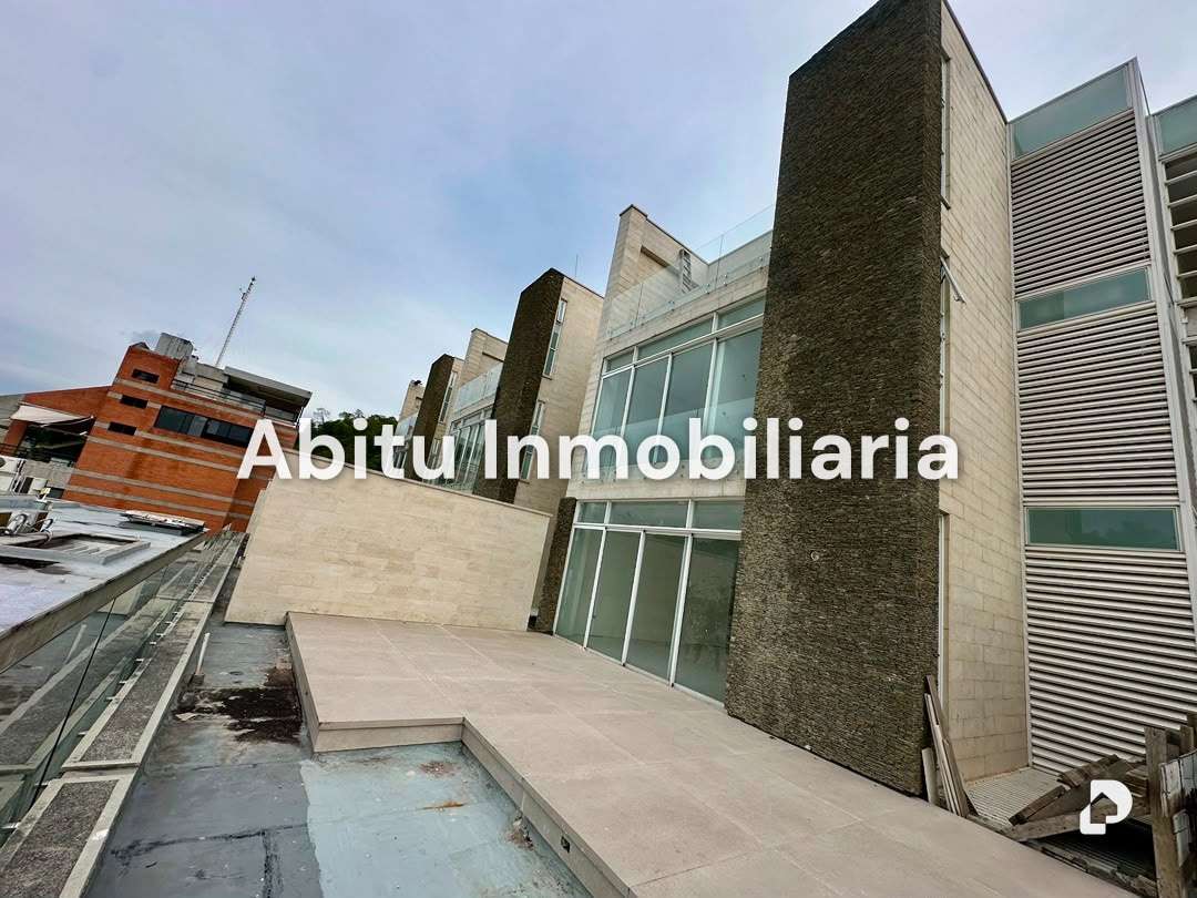 Townhouse en Los Campitos, Caracas – 6