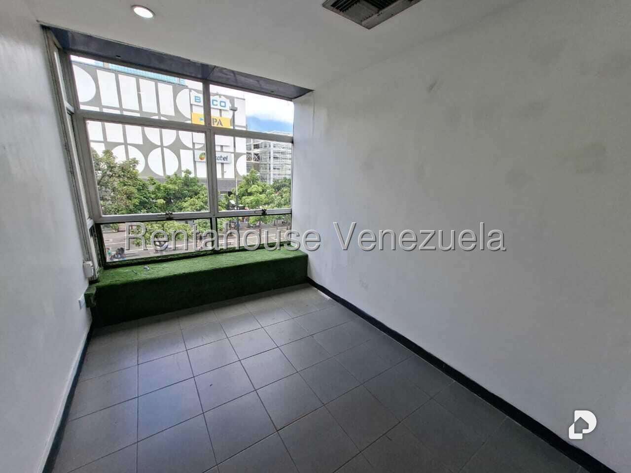Local comercial en Chacaito, Caracas – 12