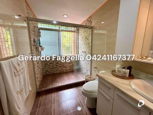 Casa en Los Guayabitos, Caracas – 23