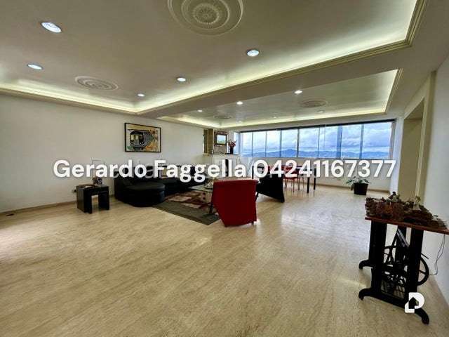 Casa en Los Guayabitos, Caracas – 15