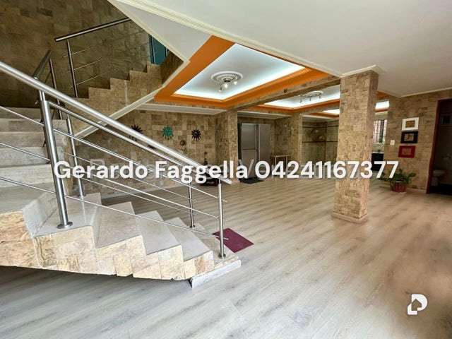 Casa en Los Guayabitos, Caracas – 11
