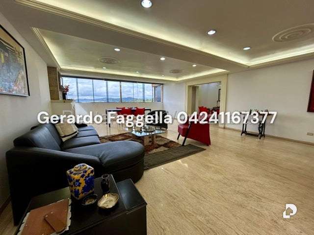 Casa en Los Guayabitos, Caracas – 14