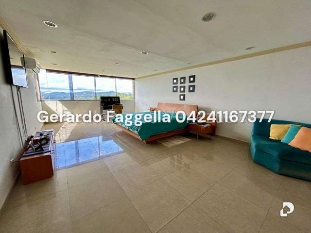 Casa en Los Guayabitos, Caracas – 21