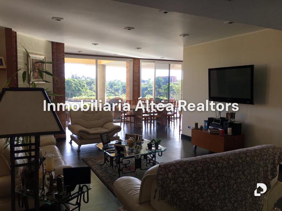 Casa en La Lagunita, Caracas – 5