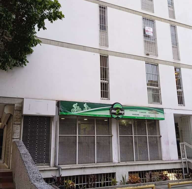 Oficina en Las Mercedes, Caracas - 1