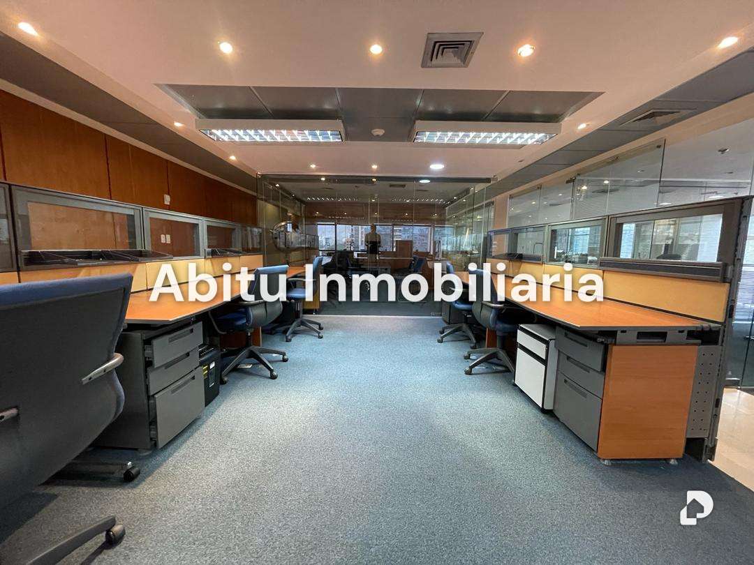Oficina en Las Mercedes, Caracas – 8