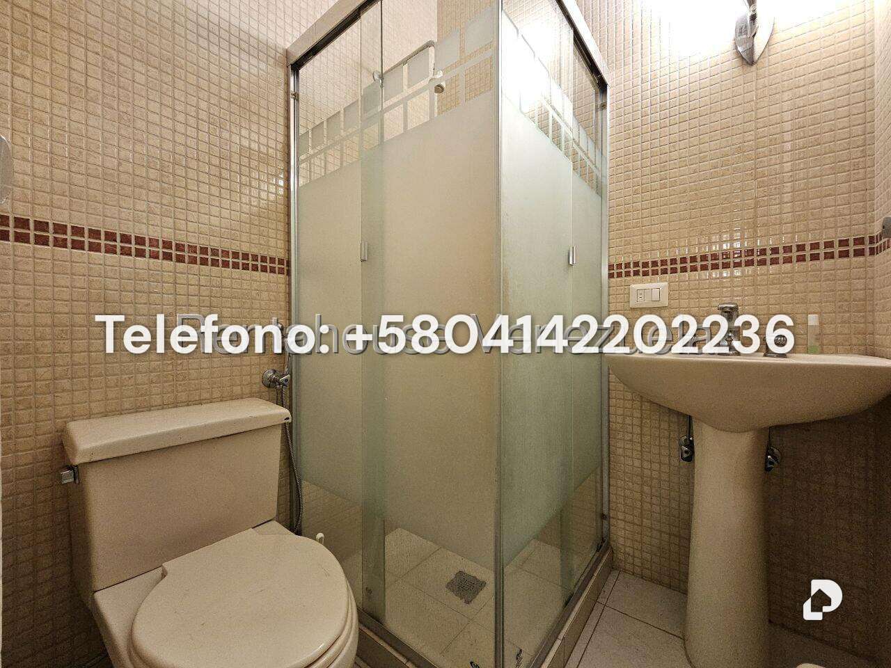 Casa en Cumbres de Curumo, Caracas – 68
