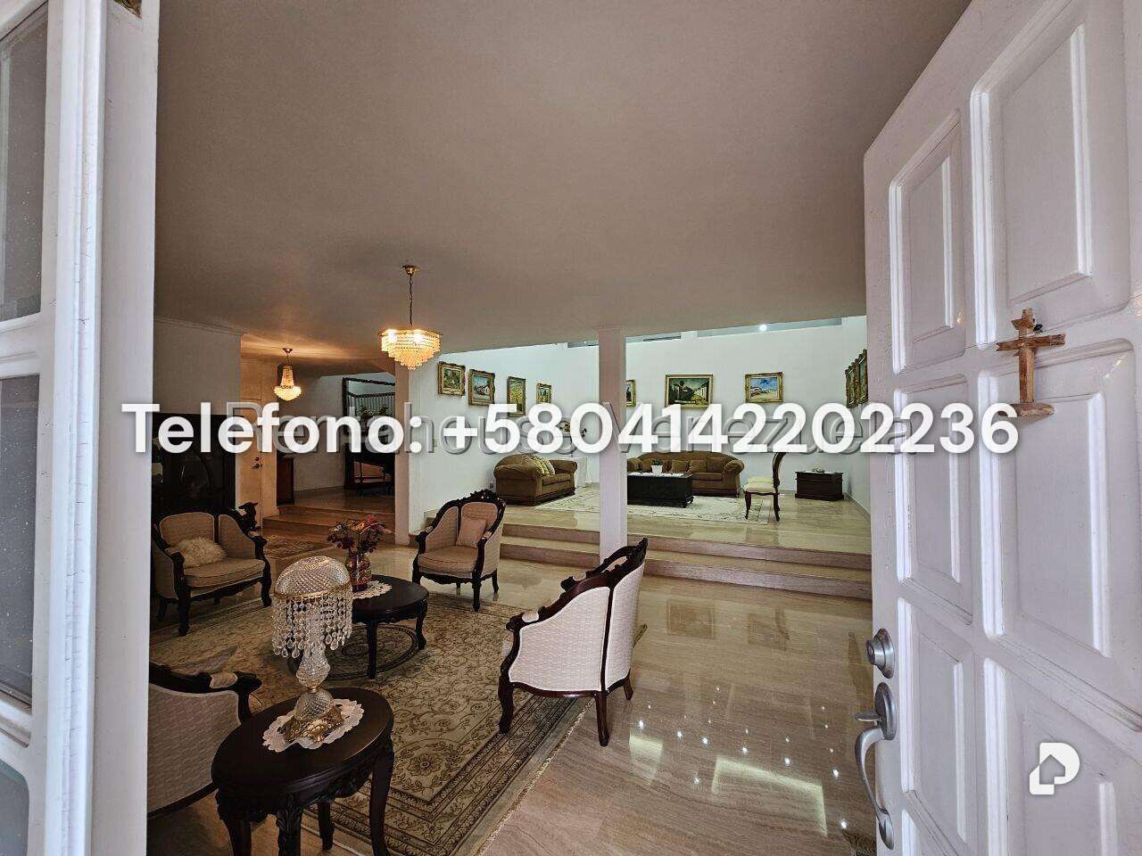 Casa en Cumbres de Curumo, Caracas – 15