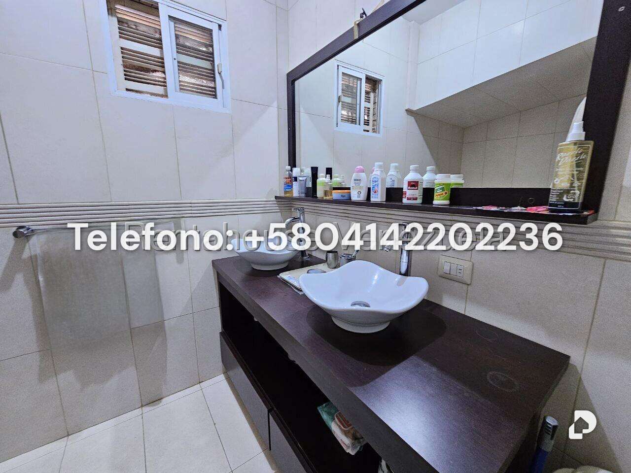 Casa en Cumbres de Curumo, Caracas – 32