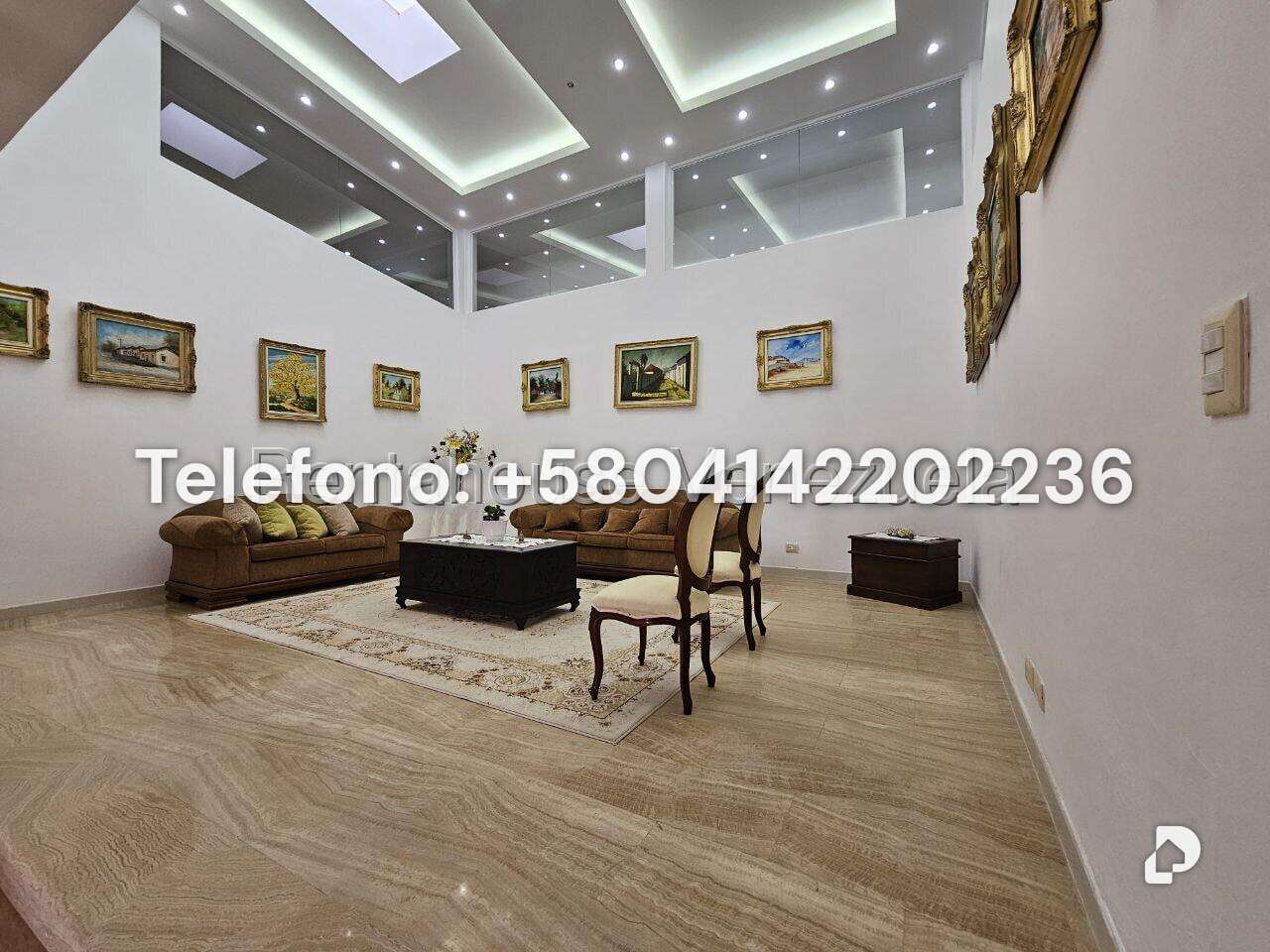 Casa en Cumbres de Curumo, Caracas – 14
