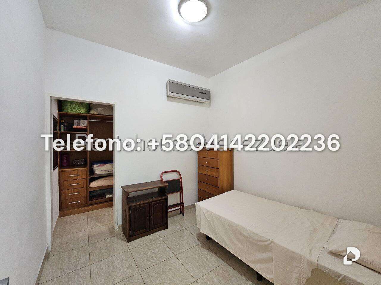 Casa en Cumbres de Curumo, Caracas – 26