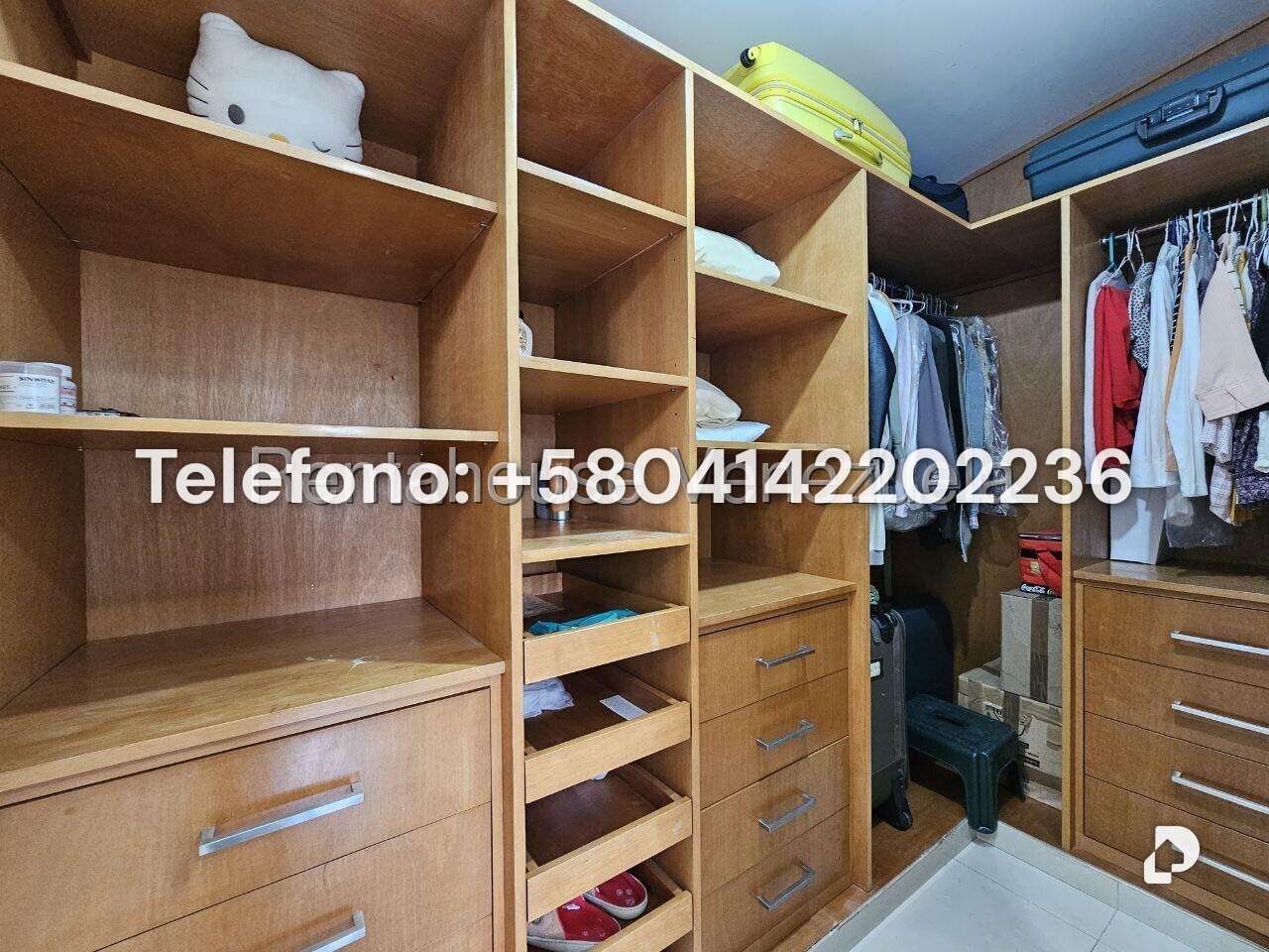 Casa en Cumbres de Curumo, Caracas – 36