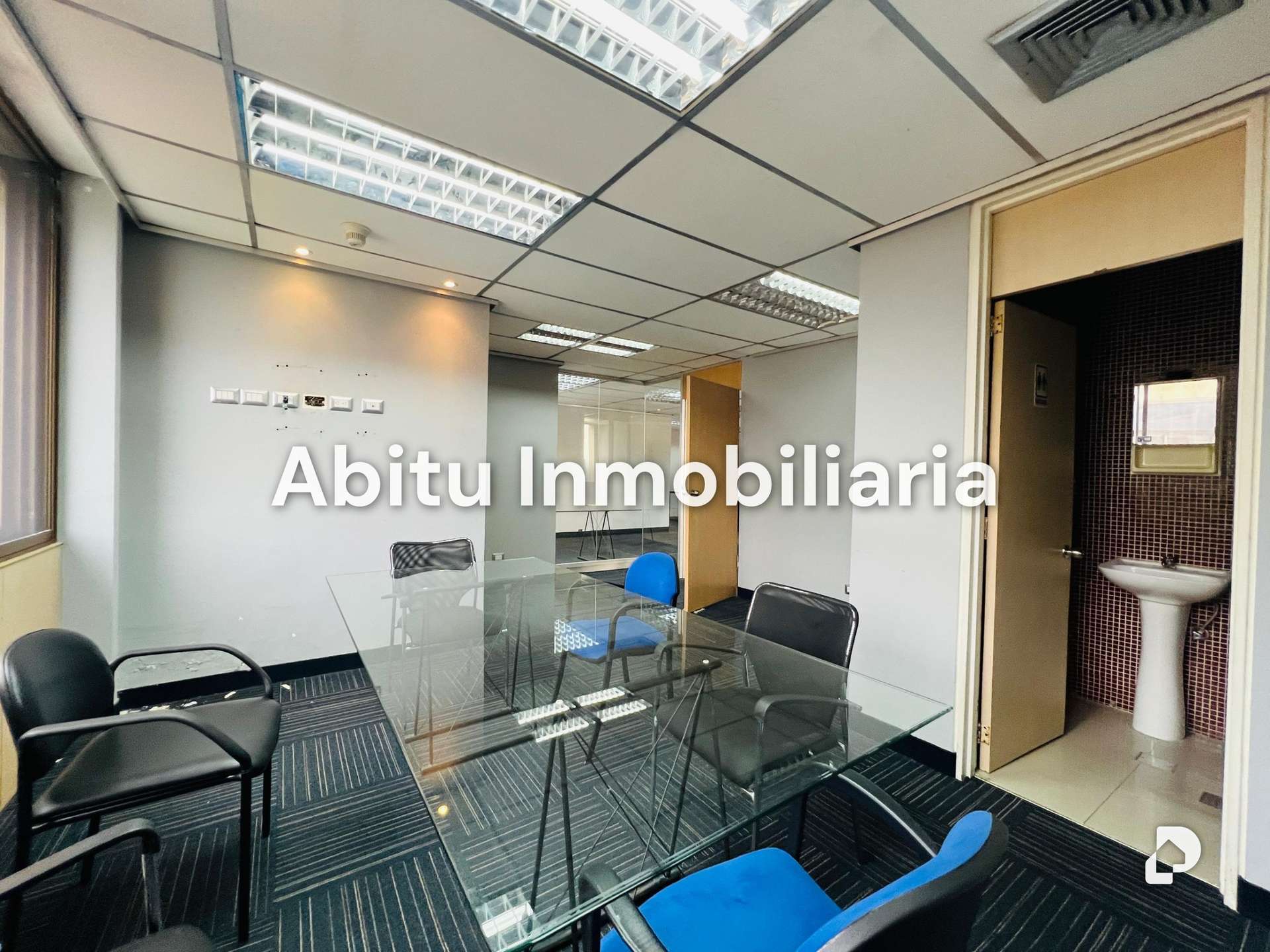 Oficina en Chuao, Caracas – 2