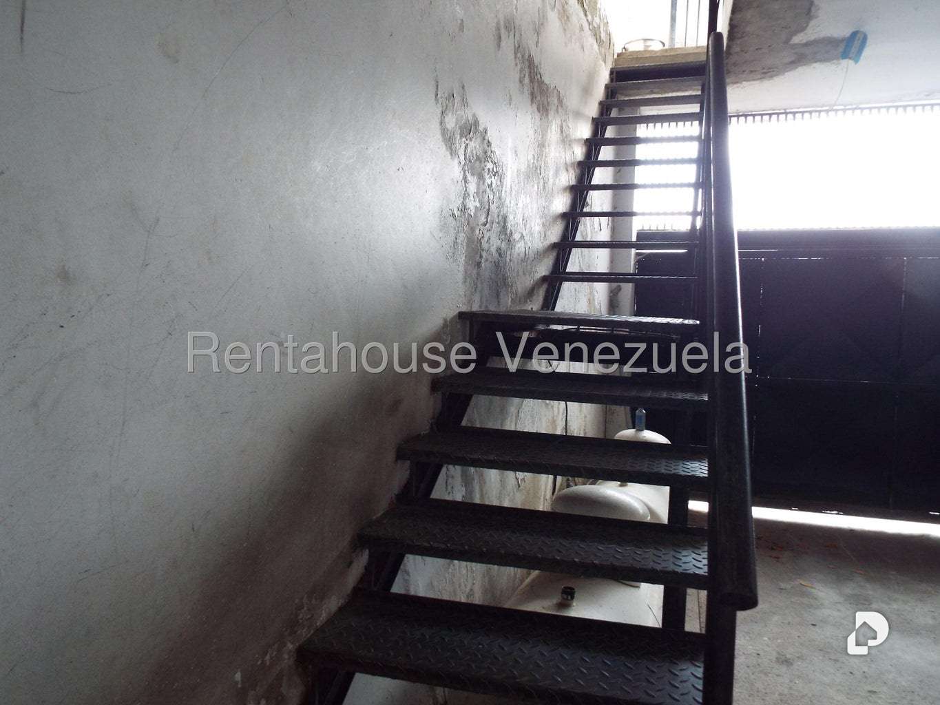 Casa en Lomas De La Trinidad, Caracas – 33