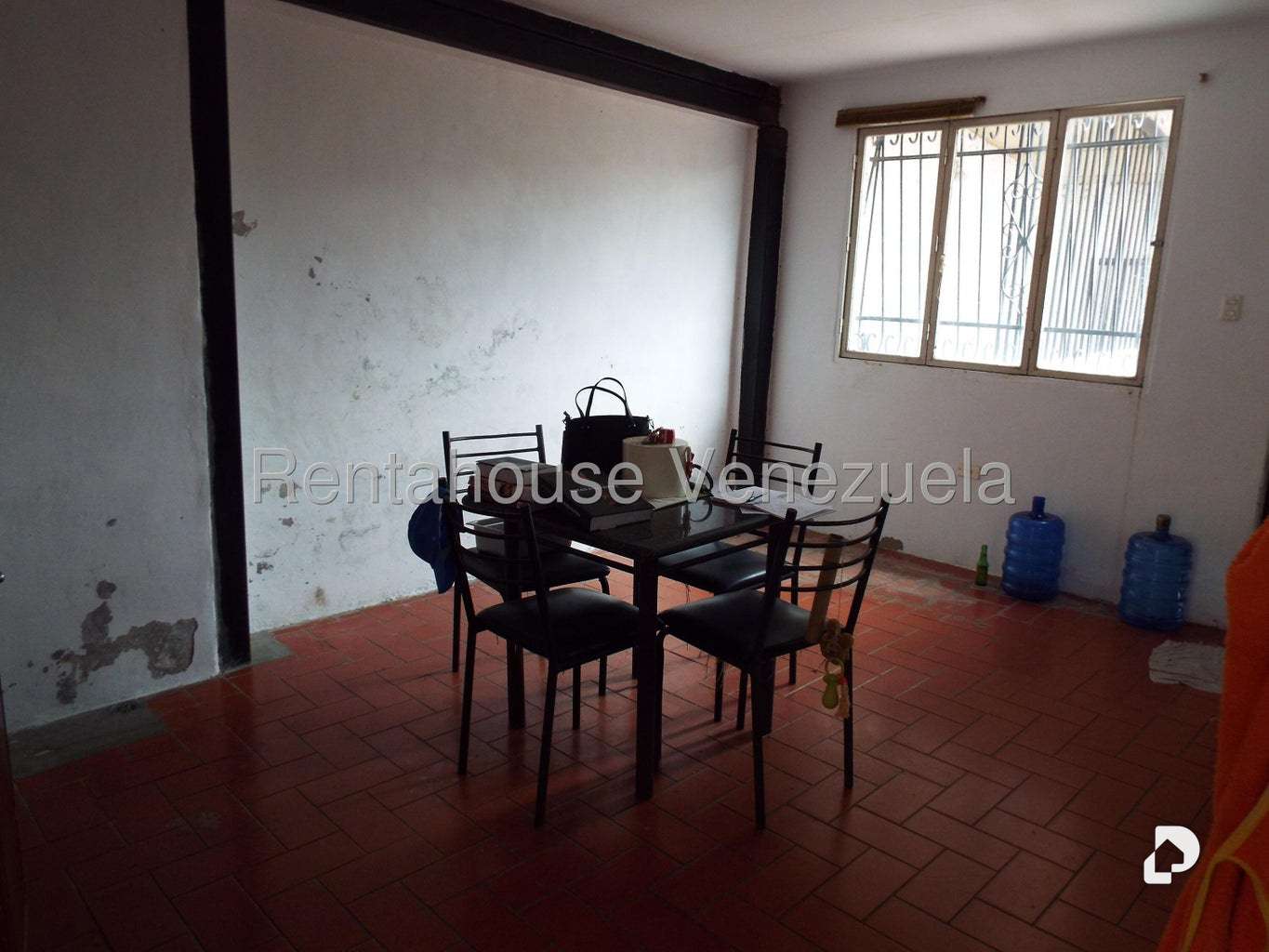 Casa en Lomas De La Trinidad, Caracas – 30