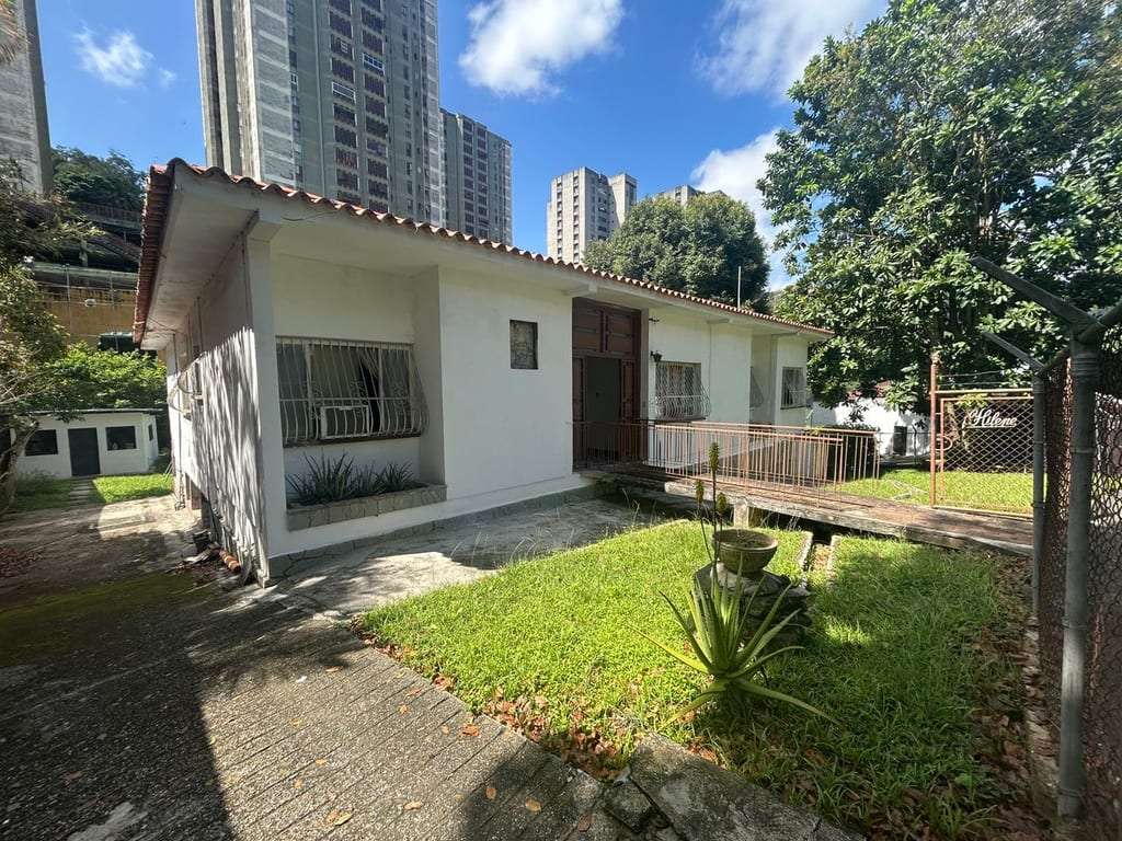 Casa en Los Geranios, Caracas - 1
