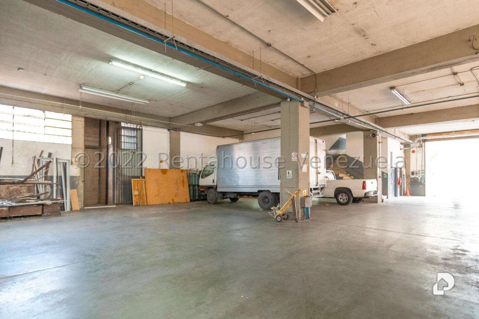 Local comercial en La California Norte, Caracas – 29