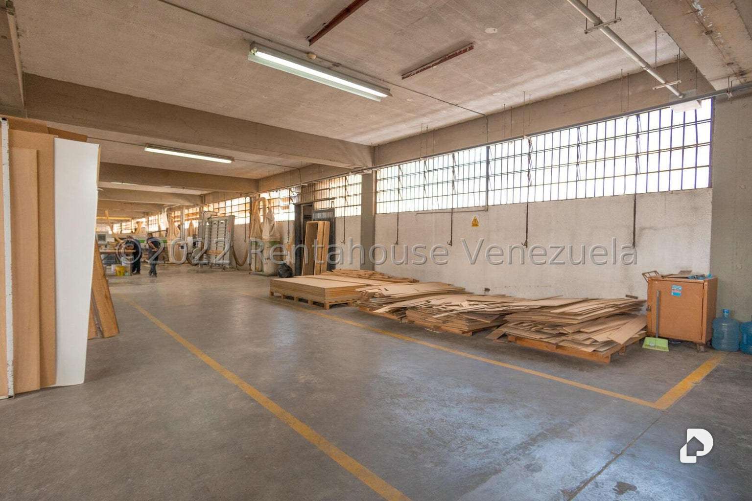 Local comercial en La California Norte, Caracas – 13