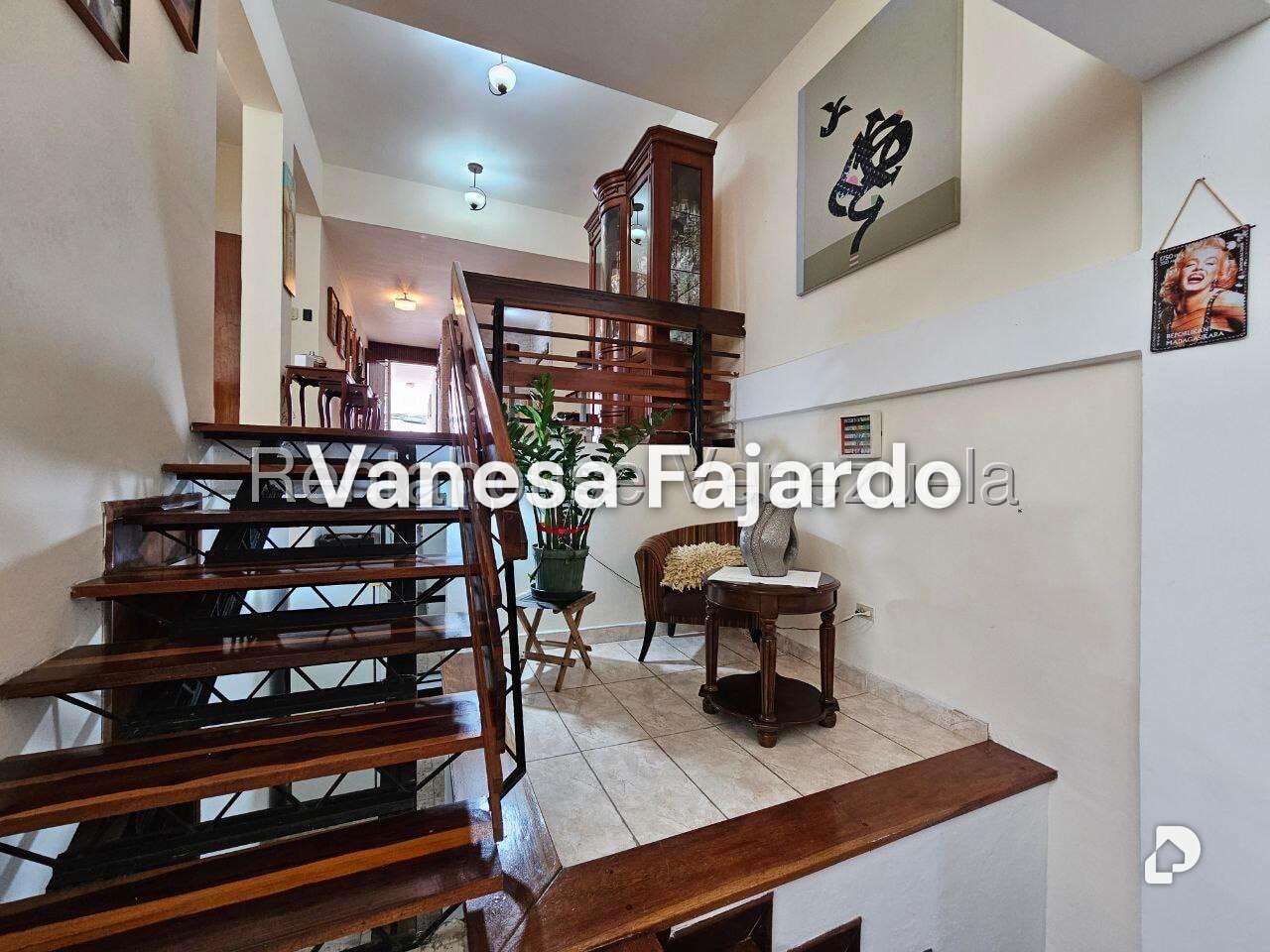 Casa en Lomas del Club Hípico, Caracas – 25