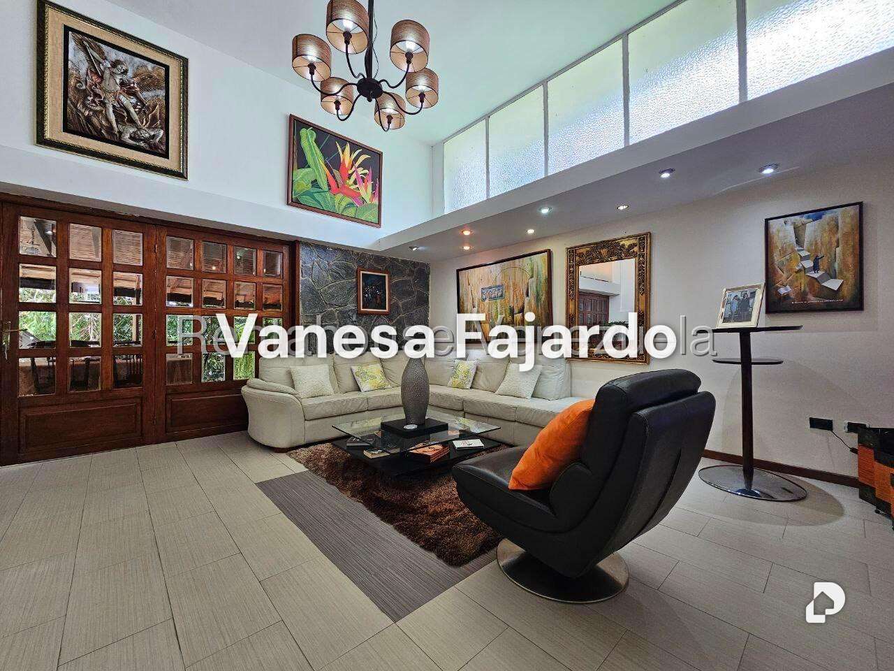 Casa en Lomas del Club Hípico, Caracas – 18