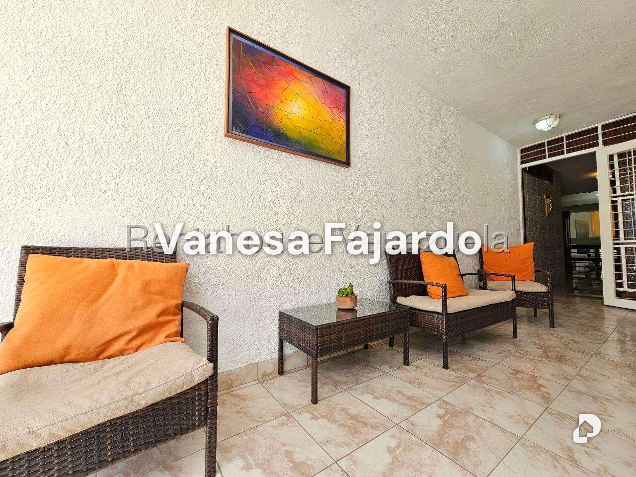 Casa en Lomas del Club Hípico, Caracas – 3