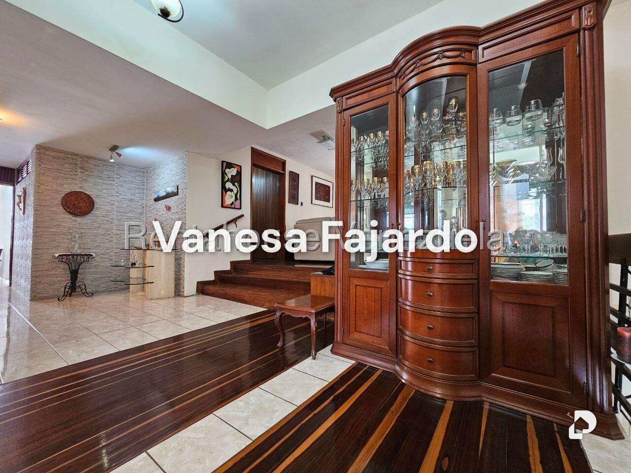 Casa en Lomas del Club Hípico, Caracas – 17