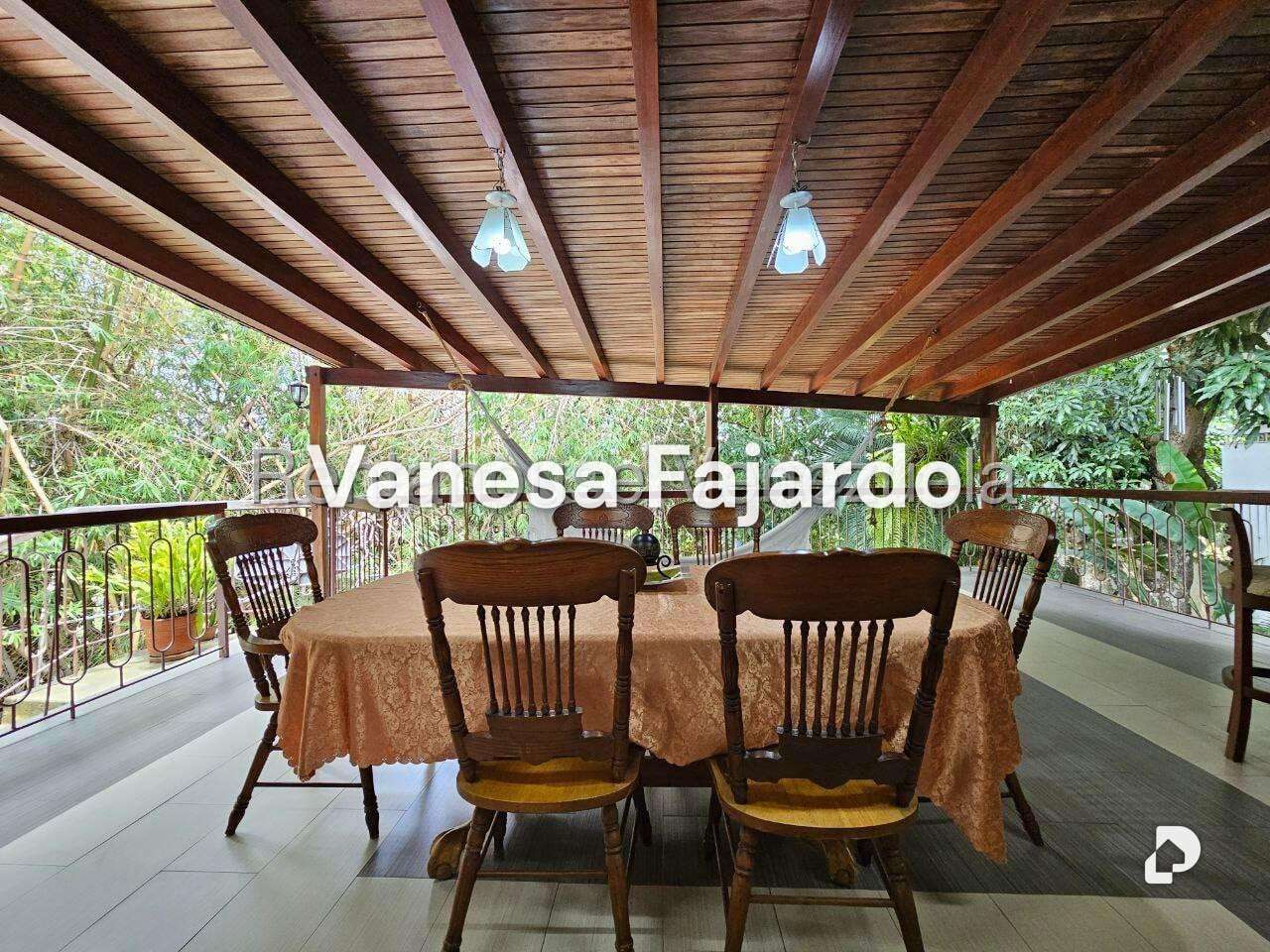 Casa en Lomas del Club Hípico, Caracas – 26