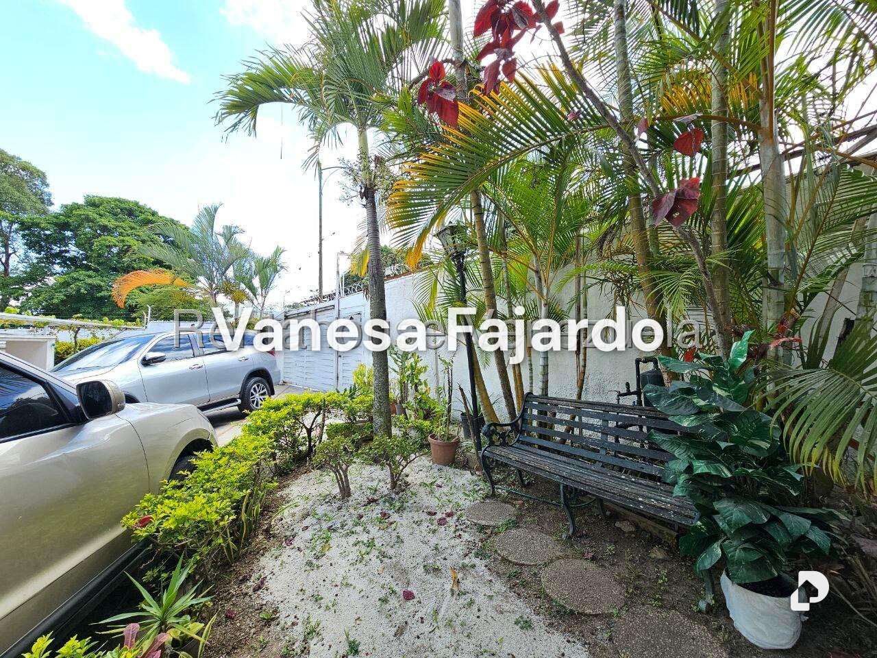 Casa en Lomas del Club Hípico, Caracas – 5