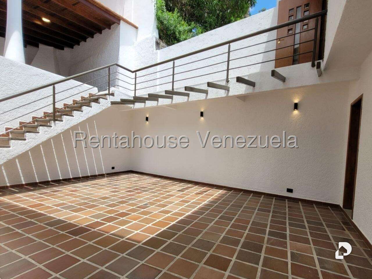 Casa en Cumbres de Curumo, Caracas – 24