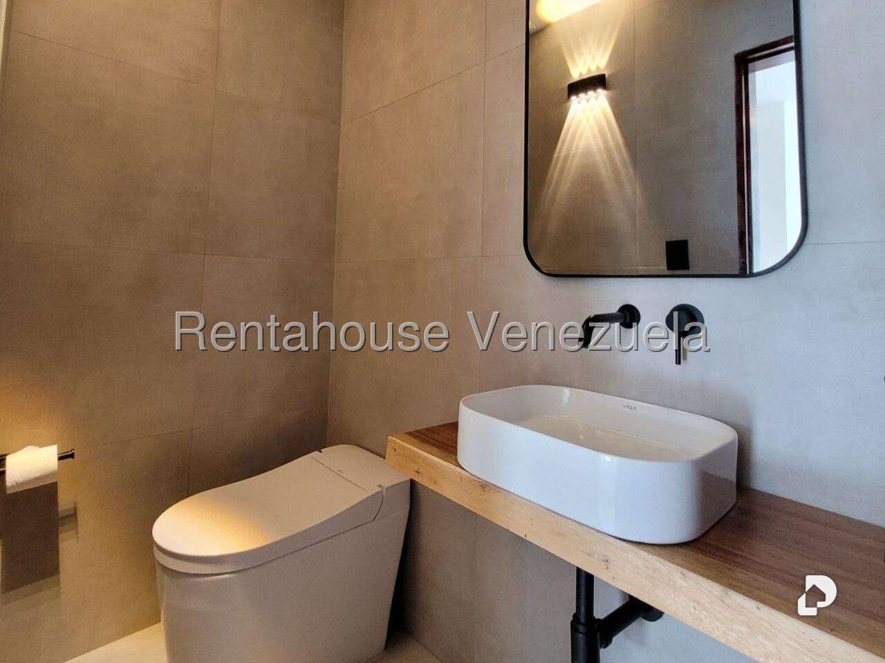 Casa en Cumbres de Curumo, Caracas – 27